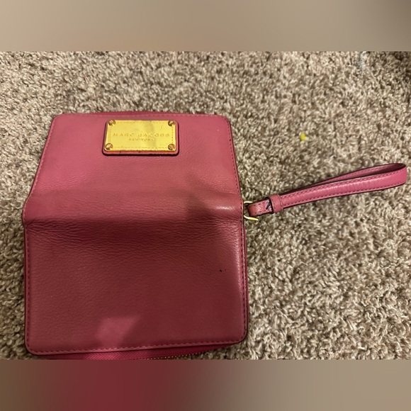 Marc by Marc Jacobs Q Wingman Wallet Wristlet - Picture 3 of 7